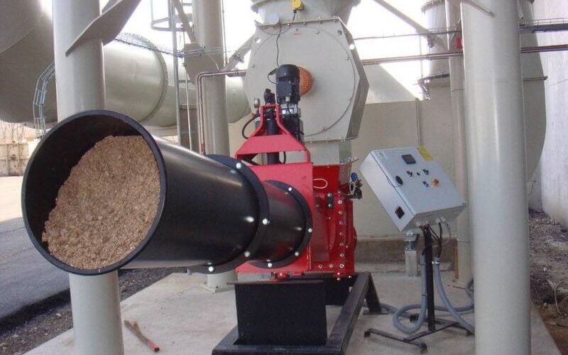 Airlaid, støv, komprimator, komprimatorer, stationærkomprimator, komprimering af affald, affaldskomprimator, affaldskomprimering, affaldskomprimatorer, compacting, compactor, compact material, compactor waste