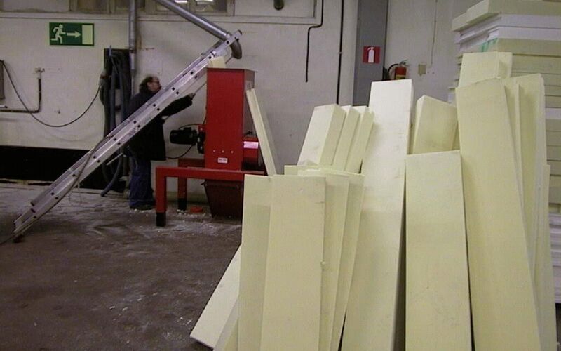 Komprimering af PUR, ATEX, IECEx, komprimator, komprimatorer, affaldskomprimator, stationærkomprimator, komprimering af affald, compacting, genanvendelse, foam board recycling